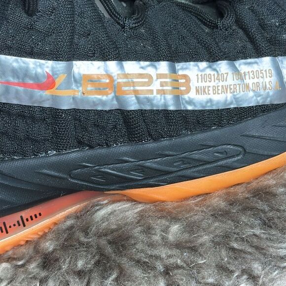 (E) Nike LeBron 18 GS Big Kids' Shoes Black Crimson Volt CW2760-009 Size 4 Y - Picture 13 of 14